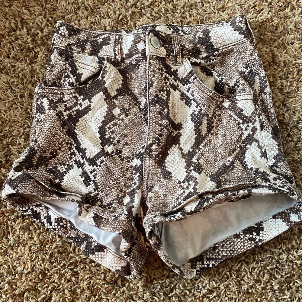 SUPER CUTE!! snake skin print denim jean shorts!! worn once. don’t fit anymore.
